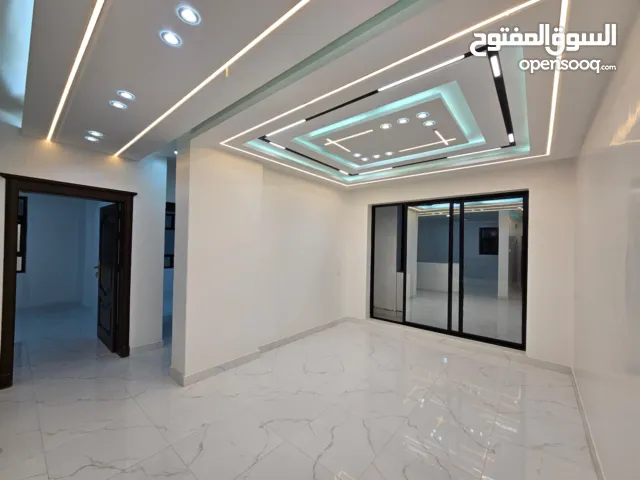 151 m2 3 Bedrooms Apartments for Sale in Sana'a Bayt Baws