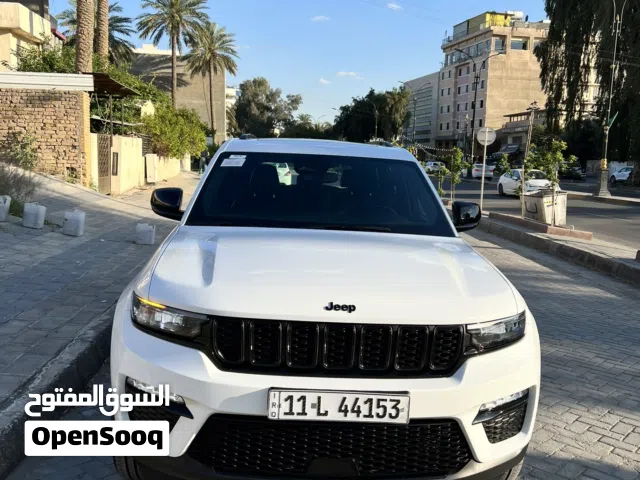 2024 جيب جراند شيروكى Altitude