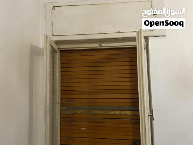 شقة خلف مسجد القدس الشقة بي حالة ممتازة