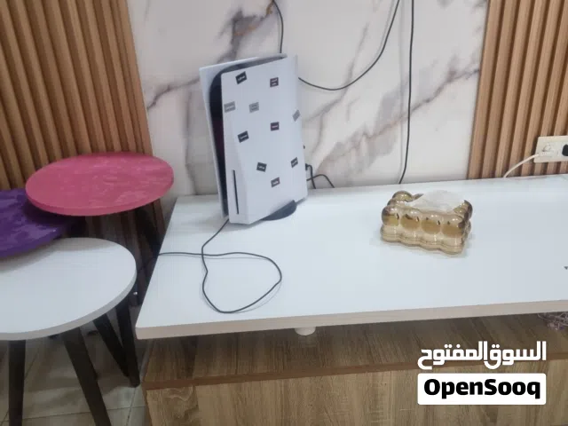 طاولة و3 سرفيس