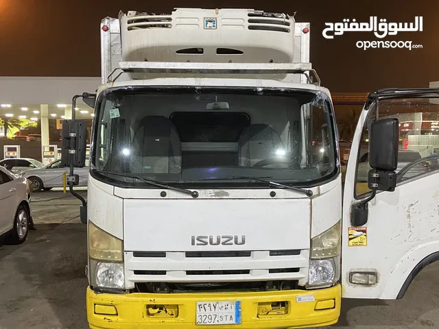 Used Isuzu Other in Al Riyadh