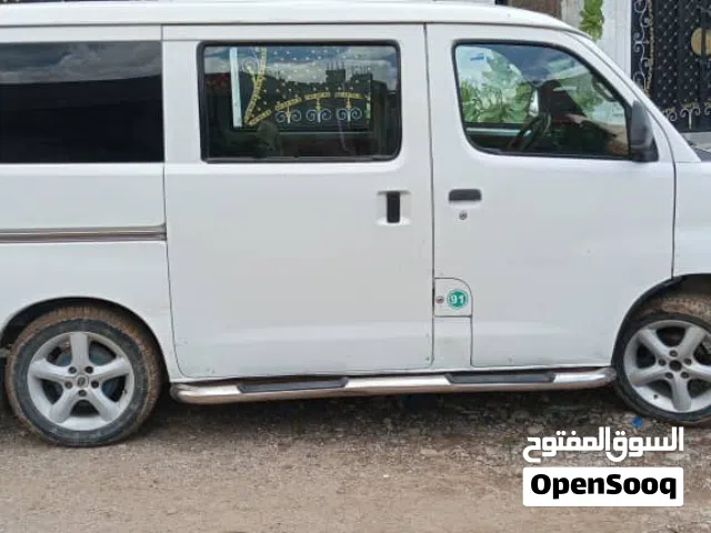 2013 دايهاتسو جران ماكس