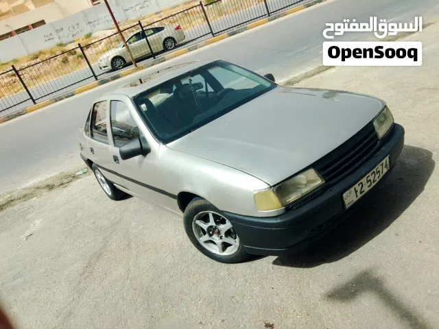 1990 Opel Vectra