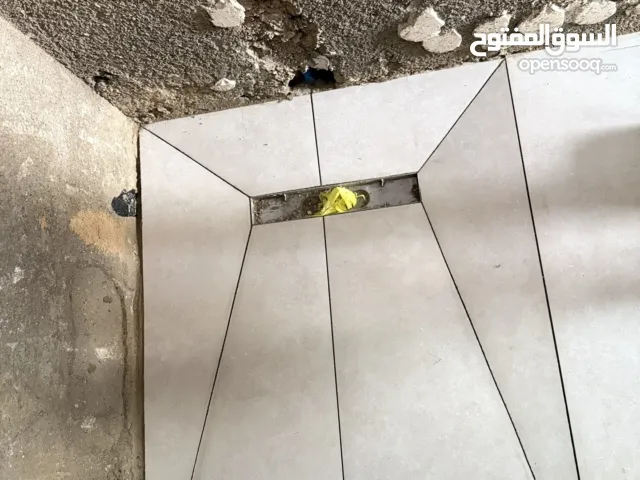 أيهم لجميع اعمال البلاط والعزل بأسعار منافسة