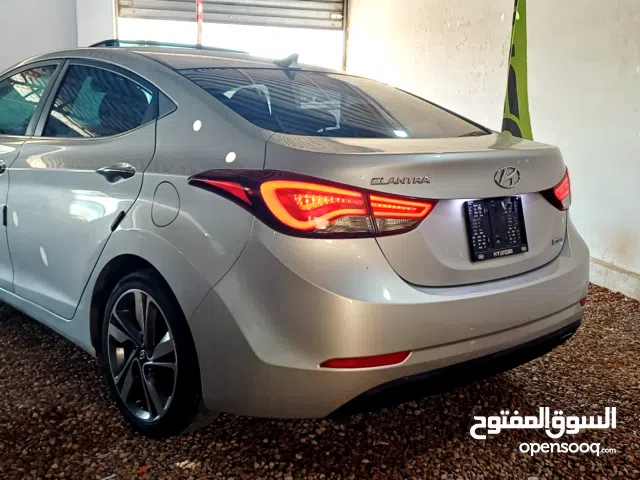 Used Hyundai Elantra in Sirte