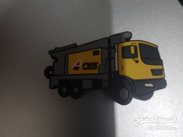 فلاشه علئ شكل شاحنه