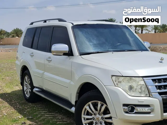 2015 Mitsubishi Pajero GLS Top