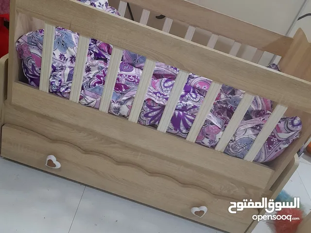 جرباية اطفال للبيع نظيفه مامستعمله هواي