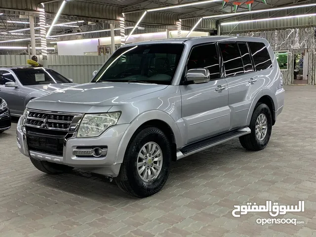 Mitsubishi Pajero GLS 2015 GCC Mid option in excellent condition Family car well maintained