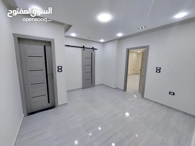 للايجار مكتب اداري مكيف بالكامل امام كارفور المعادي شارع الخمسين