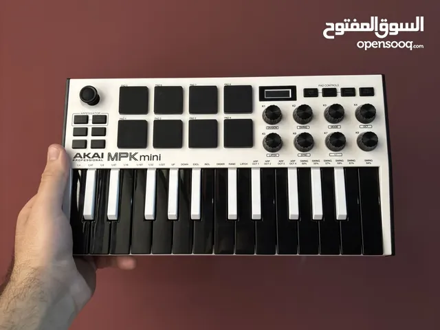 كيبورد akai mini شبه جديد مفحوص فقط