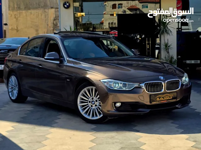 BMW 320i 2012 2000cc Luxury جميع المواصفات
