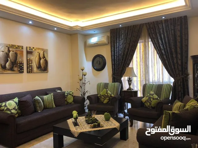 170 m2 4 Bedrooms Apartments for Sale in Beirut Achrafieh