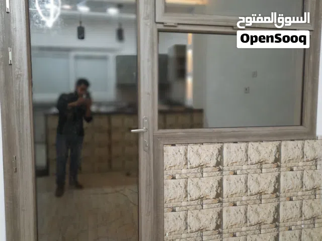 تنفيذ أعمال بي في سي ومطابخ الألمونيوم ومطابخ الامدي اف (MDF) والهاي قلوص