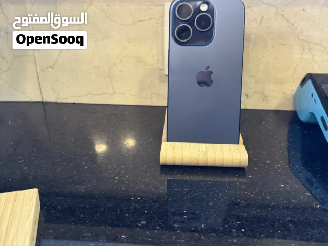 ايفون 15 pro  مستعمل نظيف جداً   بطاريه 91 مشحون 326مره  256 قيقا وتر بروف