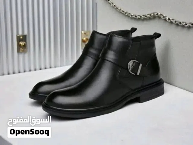 أحذية هاف بوت