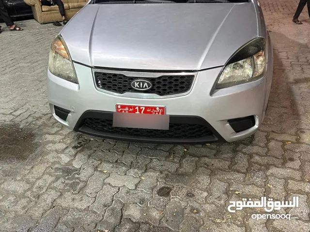 كيا ريو موديل 2010