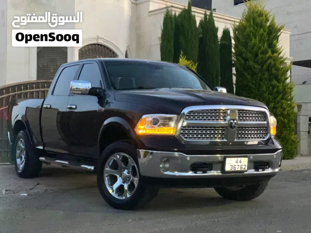 2016 دودج رام Laramie