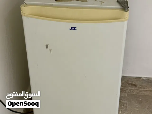 ثلاجة متوسطة للبيع