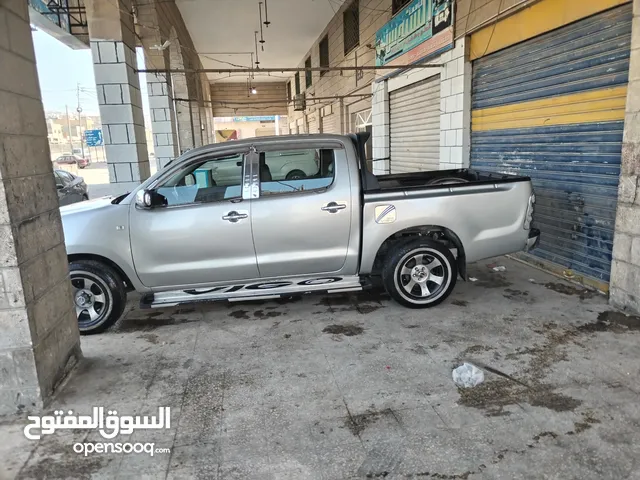 Used Toyota Hilux in Amman