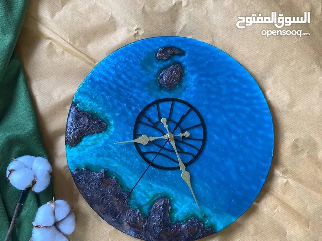 Artistic Wall Clock with Ocean and Island Design – Epoxy Resin and Wood Décor