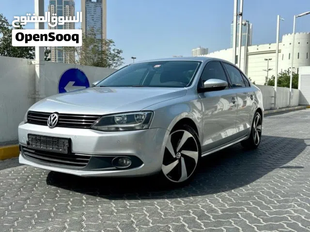 2014 فولكسفاغن جيتا Standard