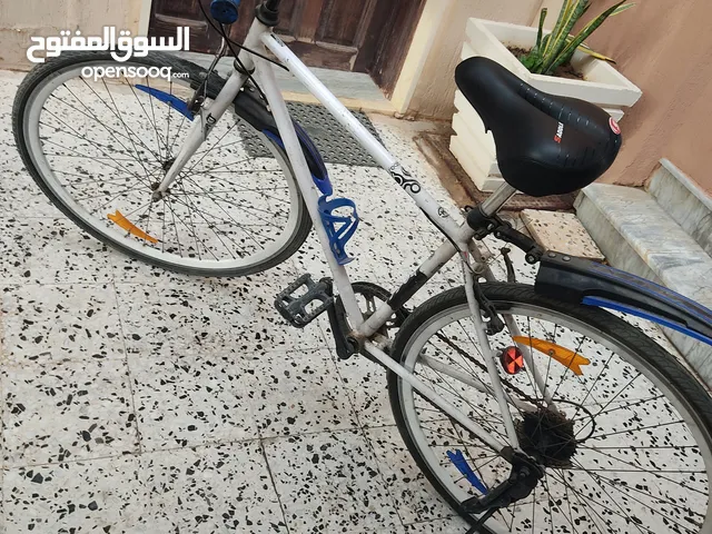 دراجة مافيهاش ولا عيب السعر600دينار