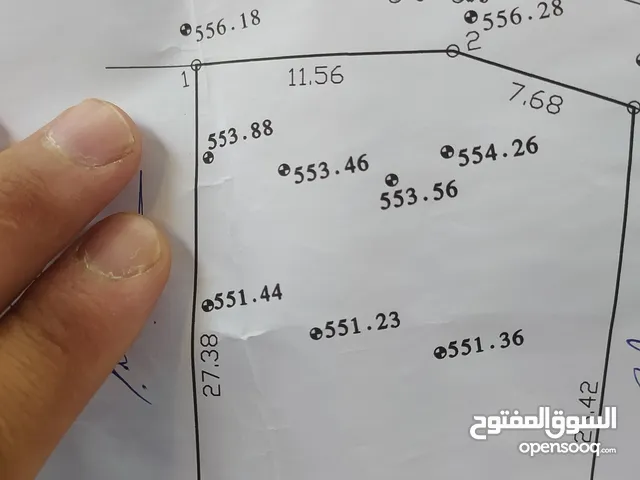 فرصة ذهبية لبناء مستقبلك  أرض 500م2 بتصنيف B للبيع في بيت تعمر – إطلالة خلابة وموقع لا يُضاهى!