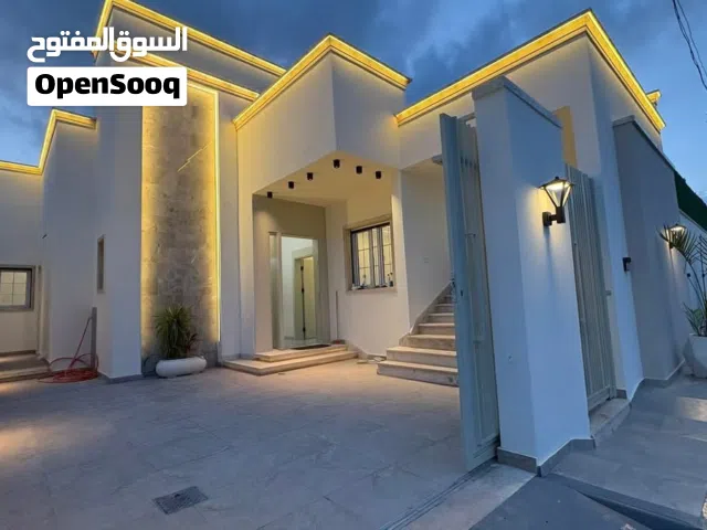 فيلا ارضية تشطيب 2026 قرب مول الدبلوماسي وسط حي سكني عامر بالسكان