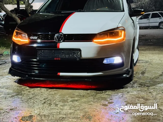 فلوكس فاجن بولو 2017