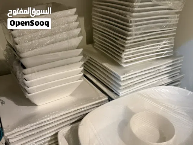طقم اواني مربعة طقم اواني ملونة وردات