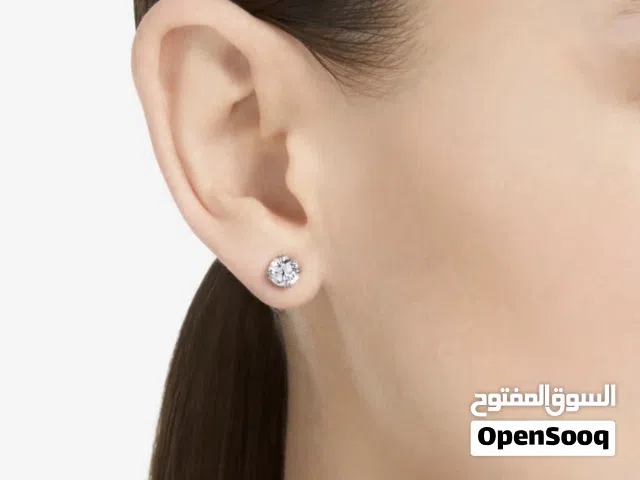 Damas solitaire diamond earrings
