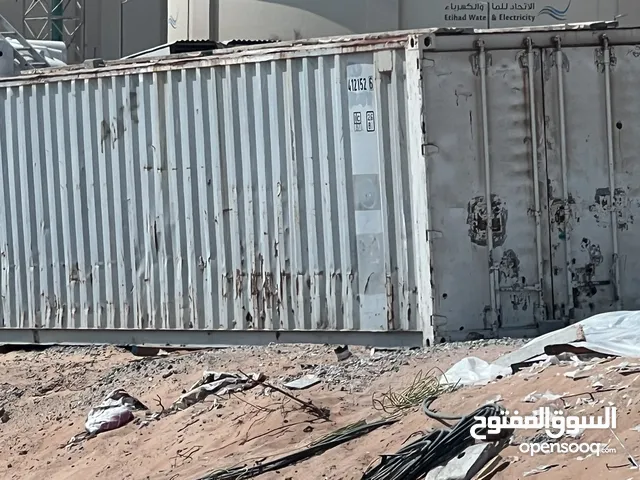 عدد 2 كونتينر للبيع المستعجل للتخرين و للنقل