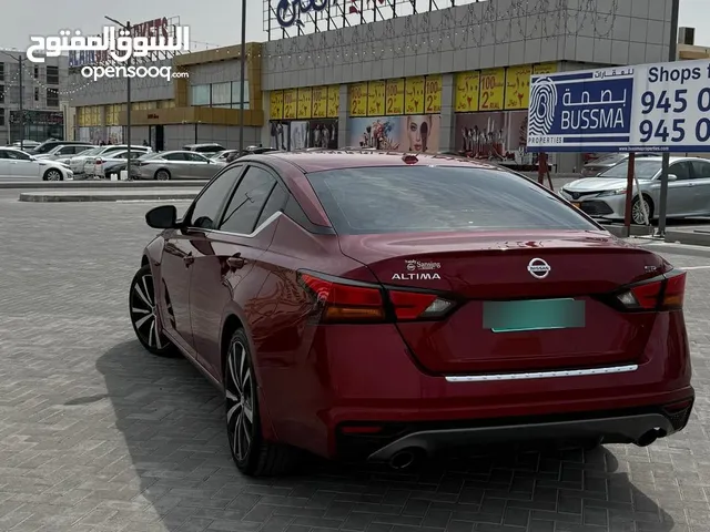 Used Nissan Altima in Muscat