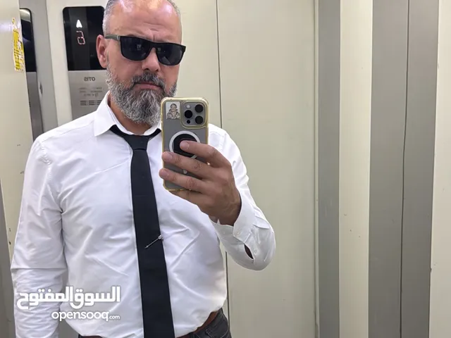 مدرس كيمياء اول  مرحلة  ثانوية  والاحياء  ثانوي منهج الكويت ،