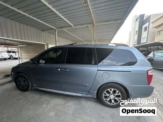 2015 Kia Carnival Standard