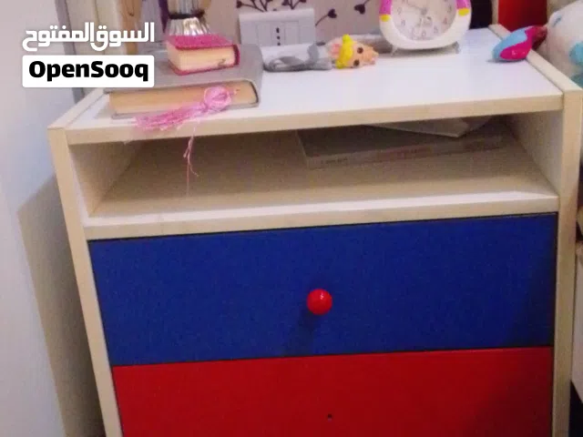 غرفه نوم بحالة جيدة