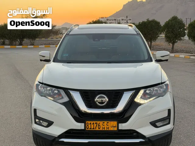 Used Nissan Rogue in Al Dakhiliya