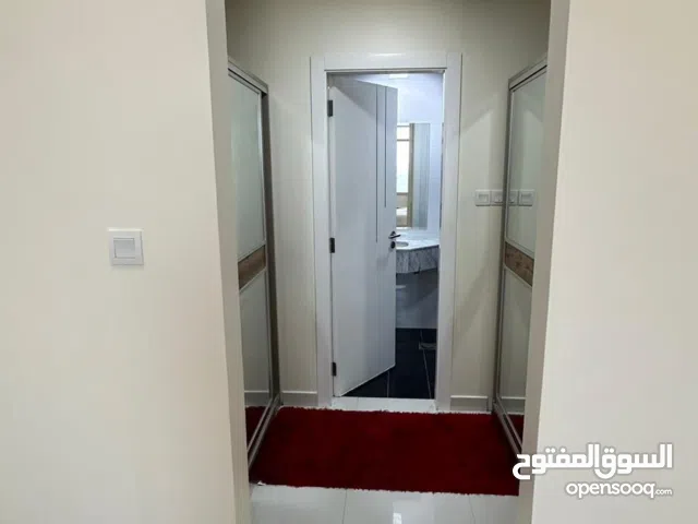 شقق للإيجار في برج منوة 2 - الجفير