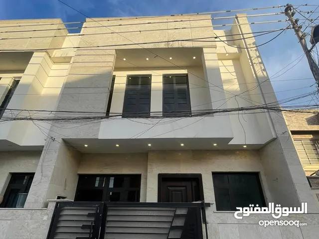170 m2 4 Bedrooms Townhouse for Sale in Baghdad Saidiya