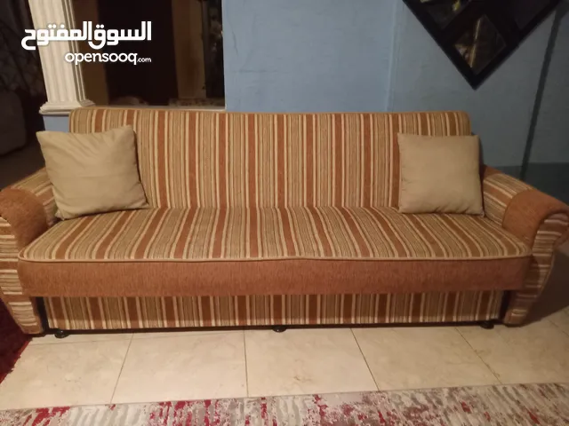 قطع اثاث مميزة بسعر البلاش البيع فوري
