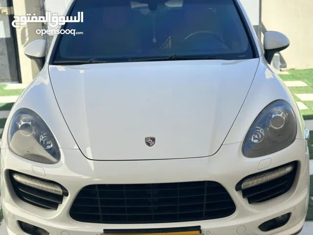 Used Porsche Cayenne in Al Dakhiliya