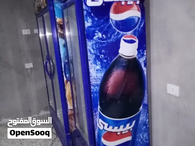 تلاجة عرض بحالة ممتازة شغالات الاتنين الاولى اتنين باب والاخرى باب واحد السعر 3500لتواصل رقم الهاتف0