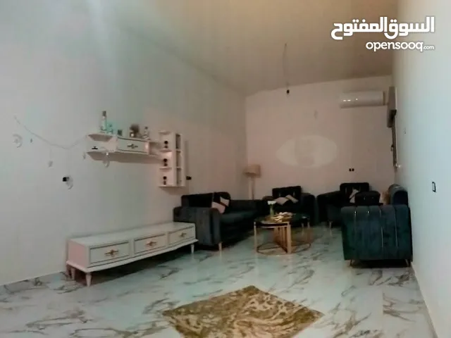 165 m2 3 Bedrooms Townhouse for Rent in Tripoli Ain Zara