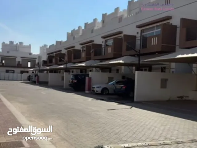 295m2 4 Bedrooms Villa for Sale in Muscat Al Maabilah