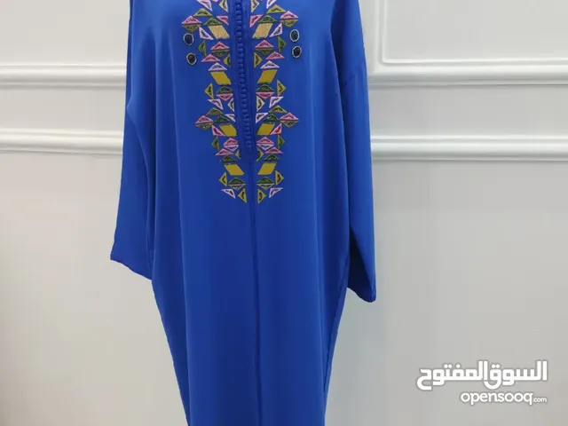 جلابيات مغربية مطرزة مع فصوص باليد