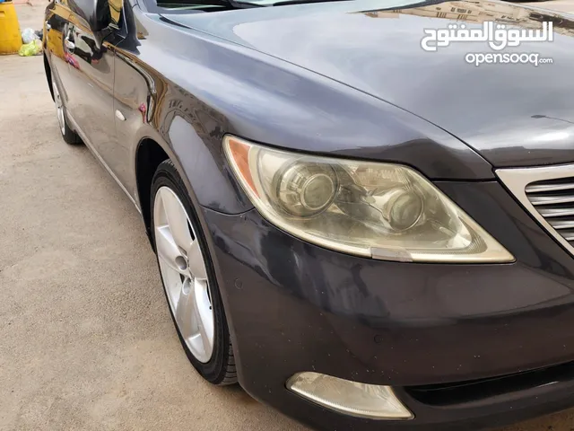 Lexus LS 2008 in Um Al Quwain