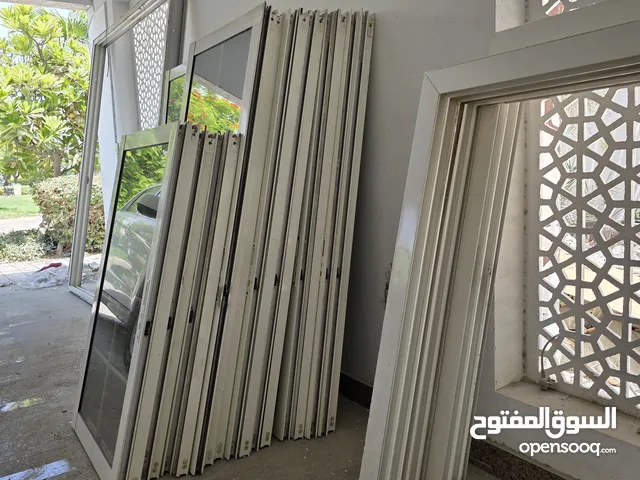 ابواب وشبابيك. المونتال مستعنله بحالت الجديد