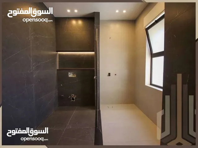 935m2 More than 6 bedrooms Villa for Sale in Amman Al-Thuheir
