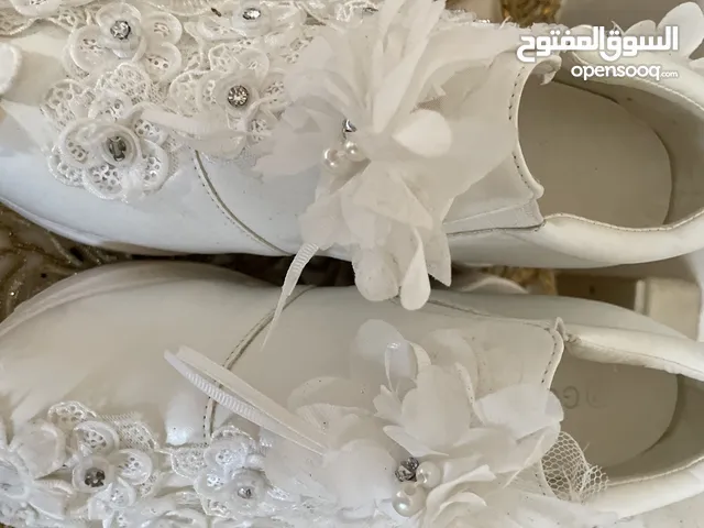 حذاء عرس كعب عالي جديد بس لبسه